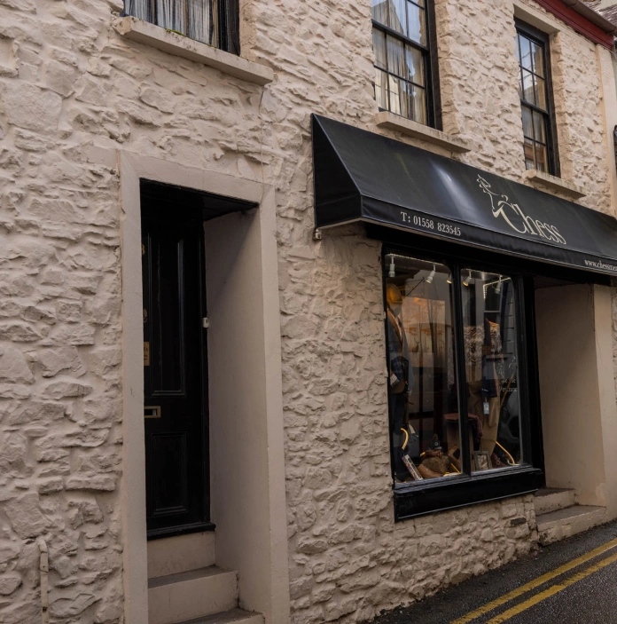 External shot of a shop.