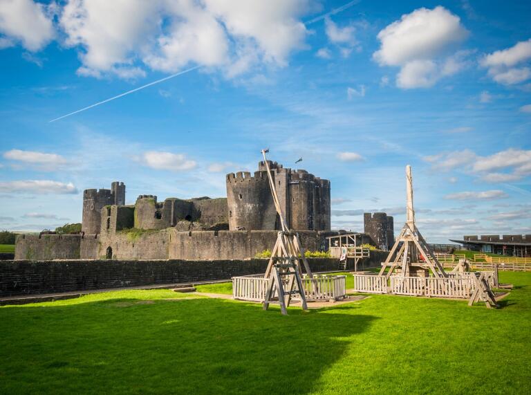 Views of the trebuchets' with the castle and visitor centre beyond.