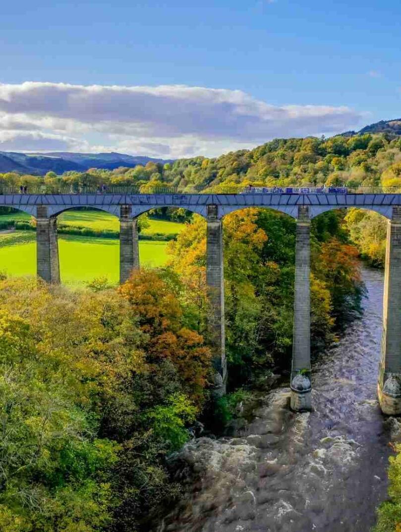 A stunning scenic shot of Pontcysyllte Aqueduct with the river flowing beneath.