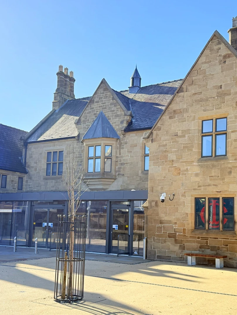 Frontage of a museum in the sunshine